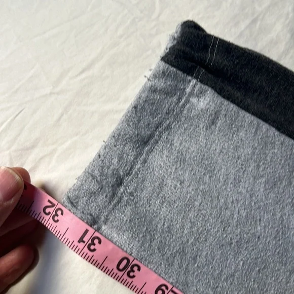 Soul cycle grey sweatsuit crew neck with elastic ankle jogger - Picture 10 of 10